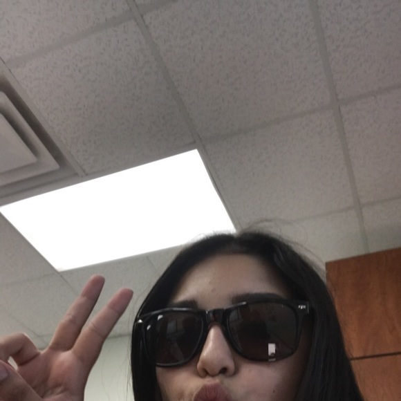 Meet your Posher, Haley - Picture 1 of 1